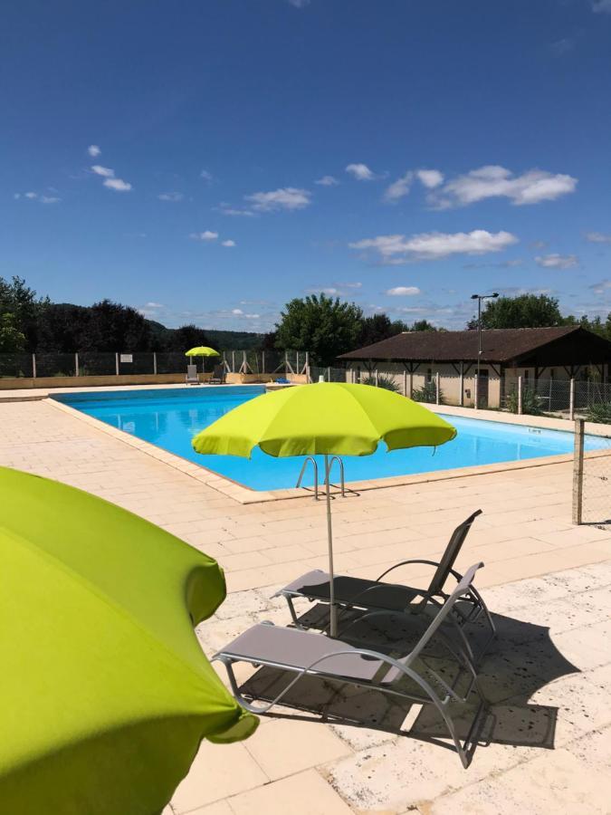 Camping Le Mondou Hotel Saint-Julien-de-Lampon Ngoại thất bức ảnh