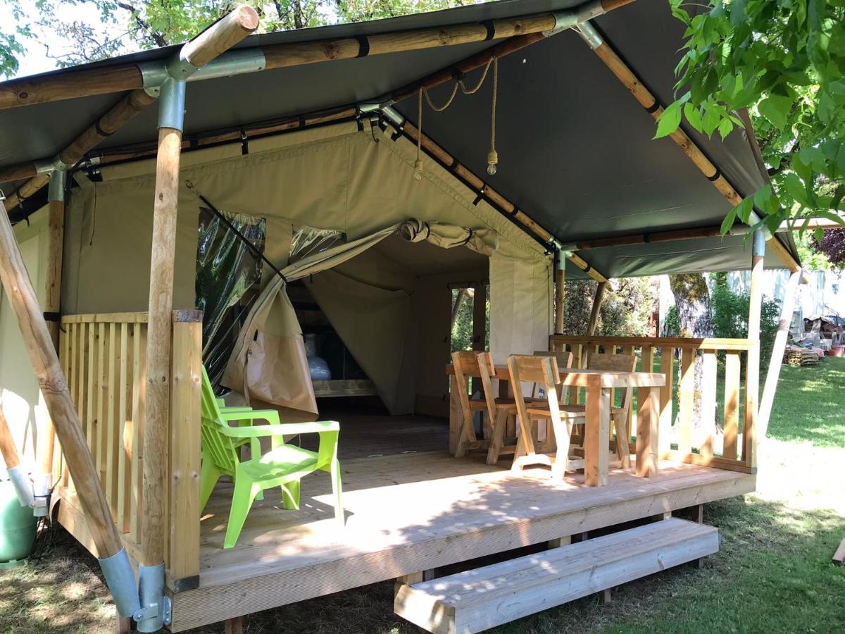 Camping Le Mondou Saint-Julien-de-Lampon Ngoại thất bức ảnh